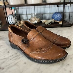 Earth Origins Tan Leather womens Loafers